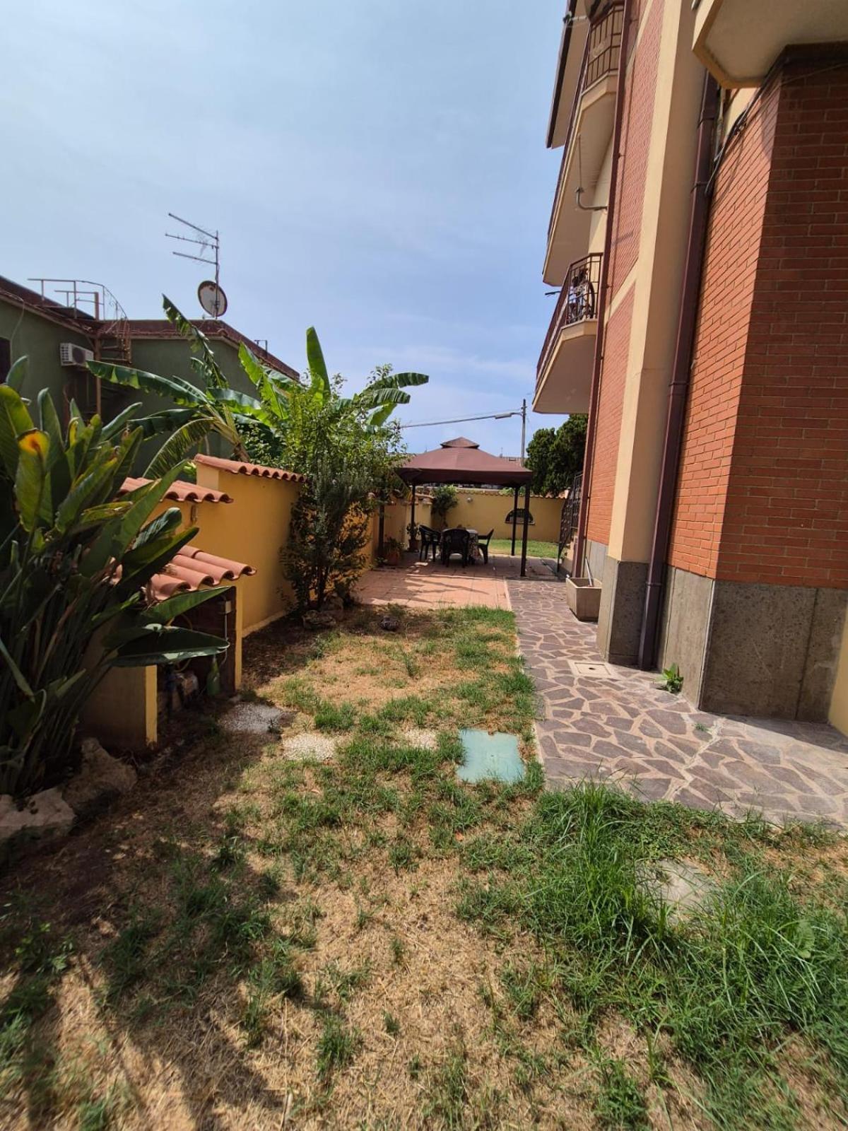 דירות פיומיצ'ינו Madi House מראה חיצוני תמונה